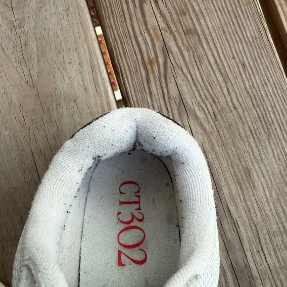 New Balance Men's Sneakers in White and Black - Picture 8 of 8